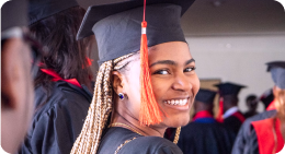 Formandos em cerimônia de graduação